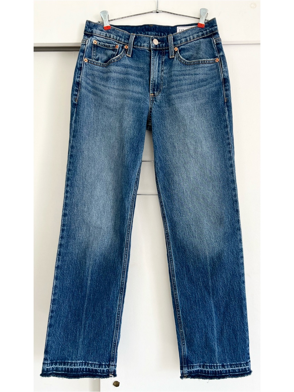 Gap Mid Rise Relaxed Straight Jeans – Size 27